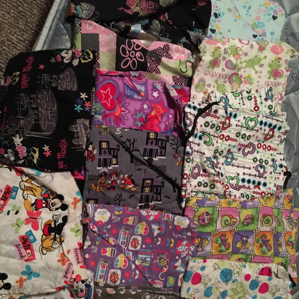 14 medium scrub tops